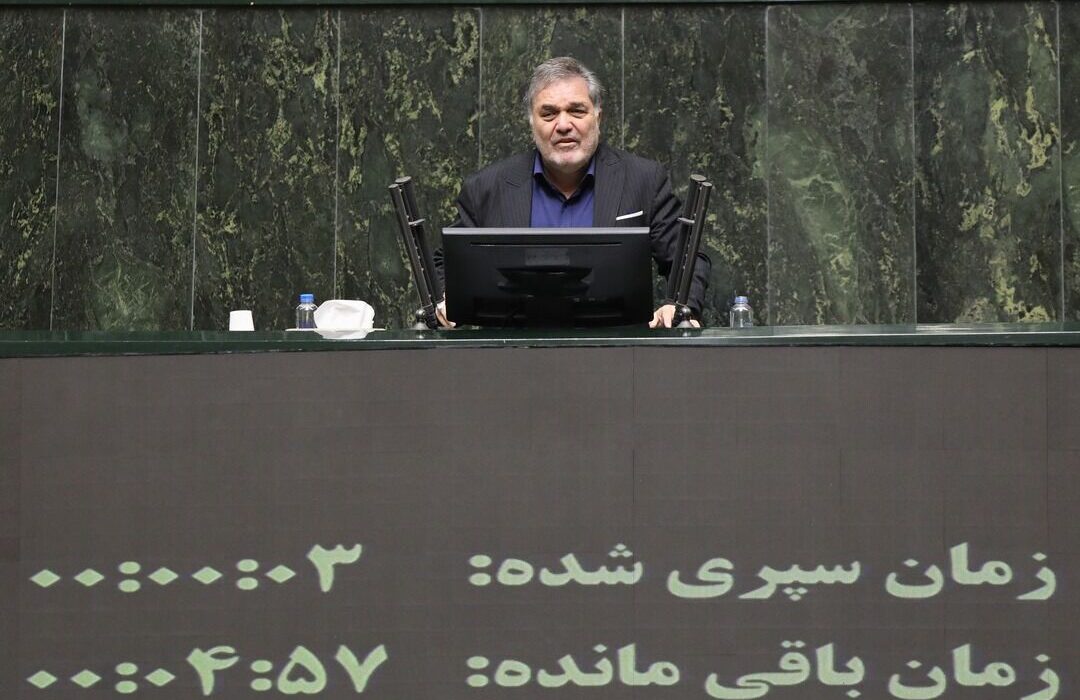 نماینده مجلس: تک نرخی شدن ارز جلوی رانت‌ها را می‌گیرد