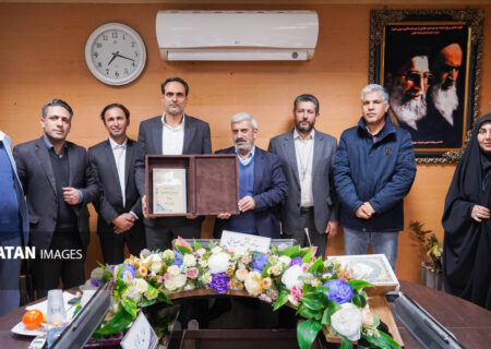 تقدیم بودجه ۱۴۰۵ شهرداری فولادشهر به شورای اسلامی شهر