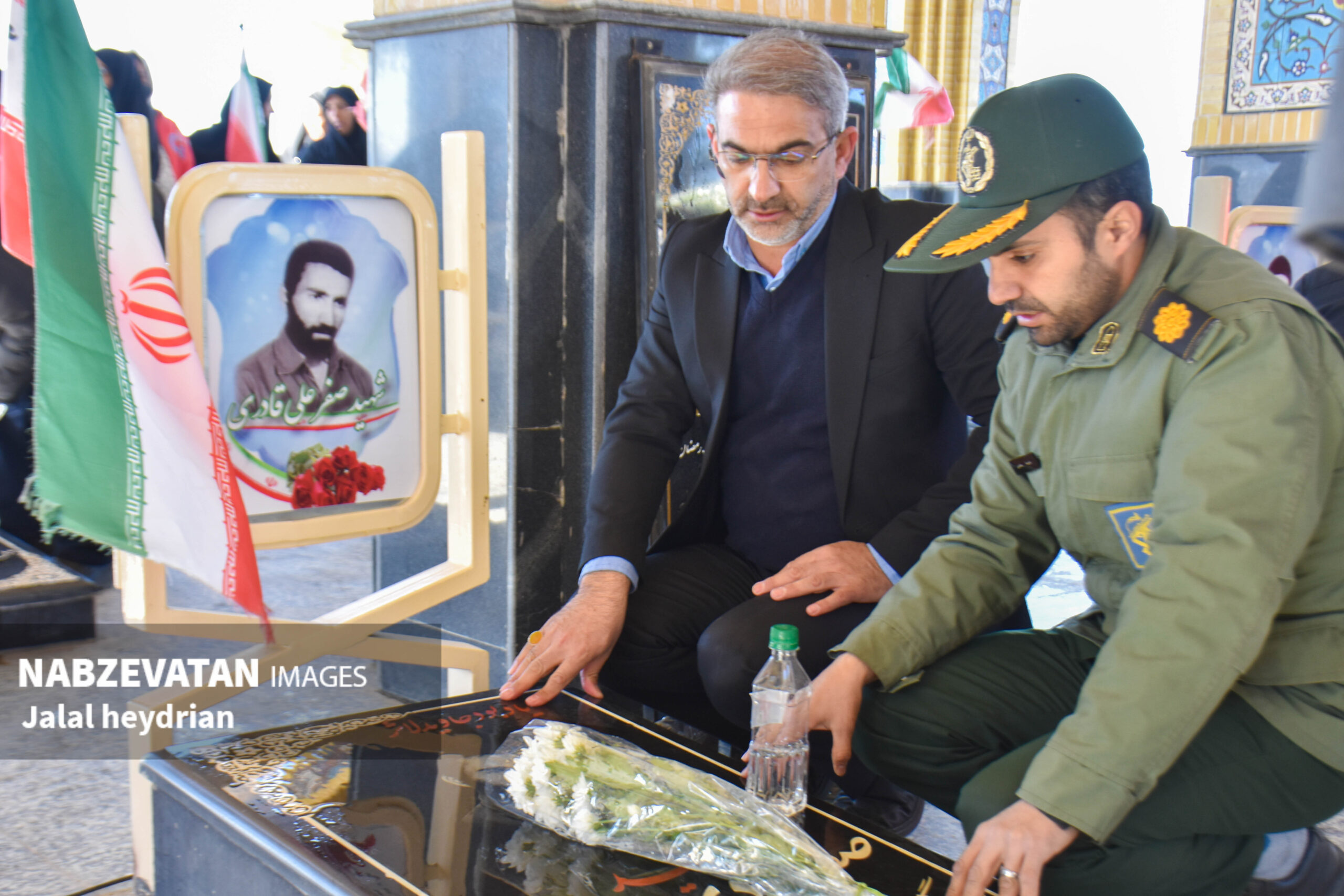 گلباران مزار پرستوهای عاشق چرمهین در طلیعه فجر انقلاب اسلامی