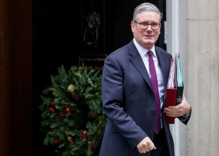 حمایت استارمر از گفت‌وگوهای ایران و آمریکا