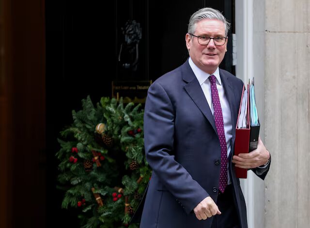 حمایت استارمر از گفت‌وگوهای ایران و آمریکا