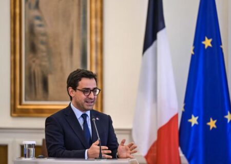 کمیسر صنایع اروپا خواستار حمایت از محصولات «ساخت اروپا» شد