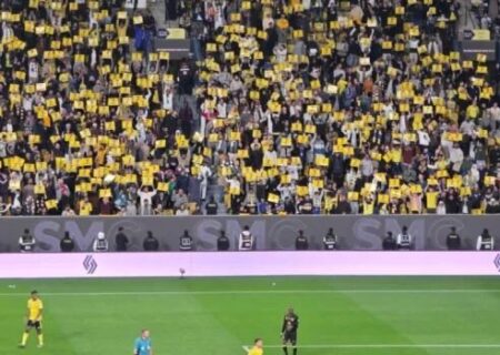 پلاکارد “شماره ۷” هواداران النصر در حمایت از کریستیانو رونالدو