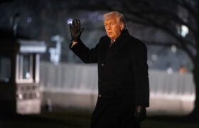 ترامپ در بزنگاه تصمیم‌گیری؛ «اول آمریکا» یا ورود به جنگی دیگر برای اسرائیل؟