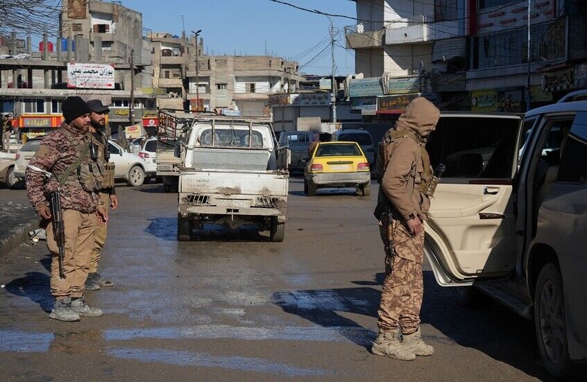 حمله افراد مسلح ناشناس به ساختمان امنیت داخلی سوریه در غرب رقه