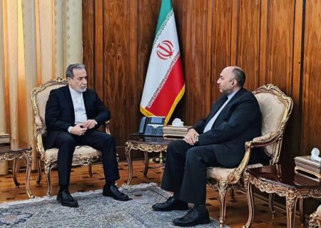 گزارش سفیر ایران در امارات به عراقچی/ تاکید بر حفظ و ارتقای روابط با همسایگان