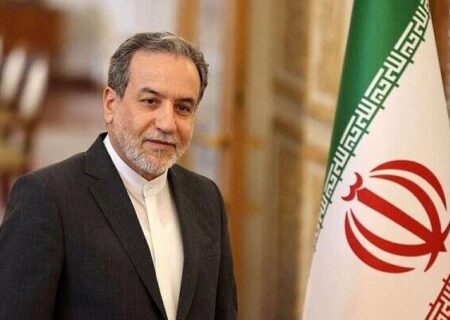 شمخانی: عراقچی مورد اعتماد سطوح عالی تصمیم‌گیری است