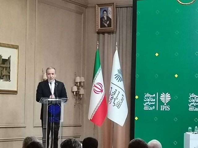 عراقچی: ایران هیچ‌گاه مستعمره کشوری نبوده است