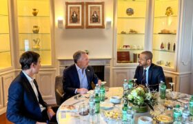 عمان: مذاکرهکنندگان به شیوهای بیسابقه، پذیرای ایدهها و راهحلهای جدید هستند