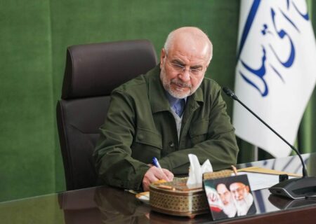 کنایه قالیباف به آمریکایی‌ها: خودشان را با نفت سه رقمی تنبیه کردند