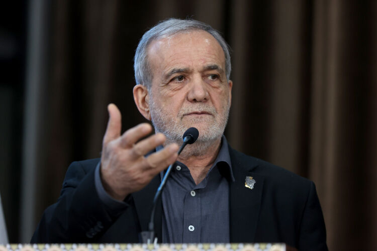 رئیس جمهور:گلایه‌ها را قبول داریم و برای رفع آن تلاش می‌کنیم/لزوم بازنگری در مدیریت سلامت