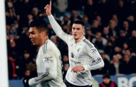 منچستریونایتد و چلسی مقابل حریفان متوقف شدند