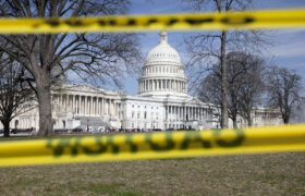 کاخ سفید: مذاکرات میان ایران و آمریکا در عمان برگزار می‌شود