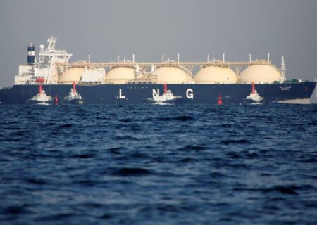 سایه جنگ بر بازار نفت و گاز / توقف ۲۲ درصد از تولید LNG جهان