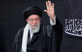 رهبر معظم انقلاب به شهادت رسیدند