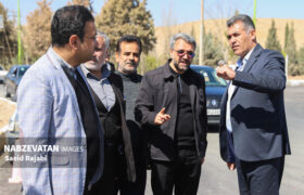 بازدید فرماندار شهرستان لنجان و مدیرکل دفتر امور شهری و شوراهای استان اصفهان از روند اجرای پروژه میدان ورودی این شهر