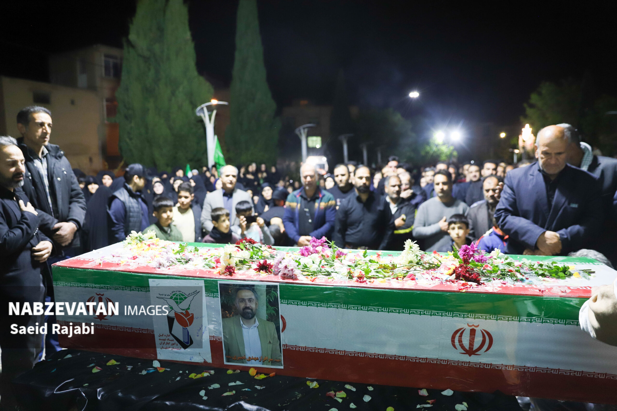 آیین وداع با شهید امنیت مهدی نصیری در شهر سده لنجان