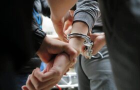 دستگیری ۲ عامل مرتبط با شبکه های معاند در قزوین
