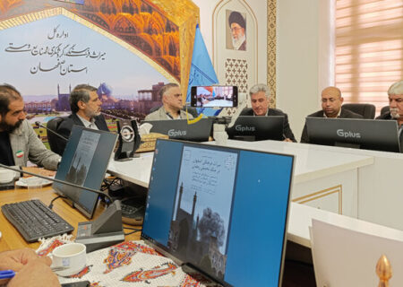 تزلزل و ریزش کاشی‌ها در «مسجد جامع عباسی» اصفهان نگران‌کننده است