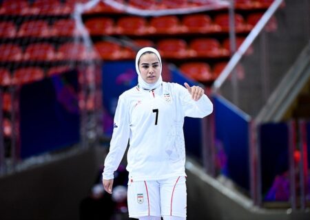 کریمی: «خانم گل» واقعی دختران ایران هستند/ بمباران مدرسه میناب بدترین جنایت بود