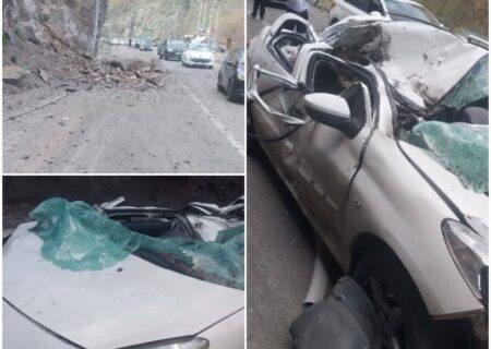 سقوط سنگ بر روی خودرو در جاده کندوان ۲ مصدوم برجا گذاشت