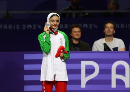 پست شجاعانه قهرمان دخت ایران در اولان باتور+ عکس