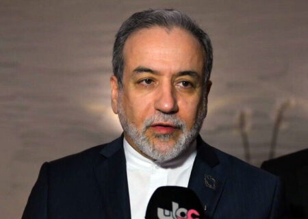 عراقچی: رزمایش بزرگ اربعین وحدت ملت عراق و ایران را به نمایش می گذارد