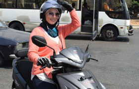 چرخ‌های بلاتکلیف؛ زنان و چالش موتورسواری