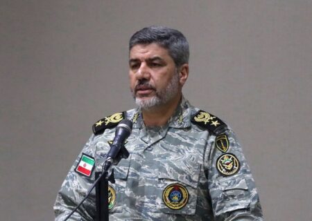 سخنگوی ارتش: ارتش در آمادگی کامل قرار دارد/ توان رزم ارتش بی وقفه در حال ارتقا است