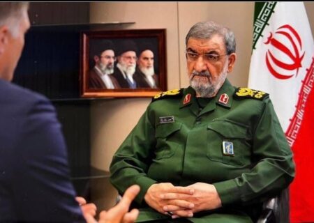 سرلشکر رضایی: مشکل اصلی در مذاکرات، خود ترامپ است