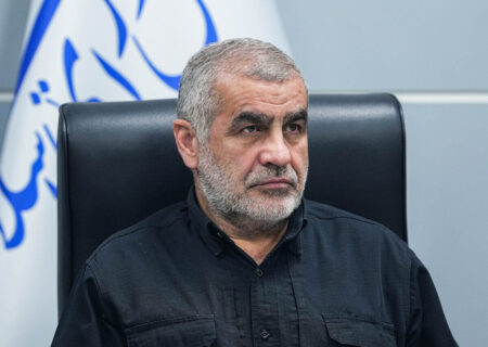 نیکزاد: دشمن به نظم جدید منطقه تن دهد/ بازگشایی تنگه هرمز راه‌حل نظامی ندارد