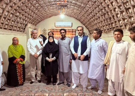 مهاجرانی: دولت برای احیای صنعت گردشگری در سیستان و بلوچستان پای کار است