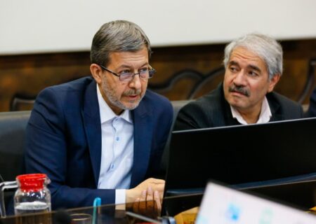 تأکید استاندار اصفهان بر تعیین جداگانه سهم تالاب گاوخونی در جدول منابع و مصارف آب