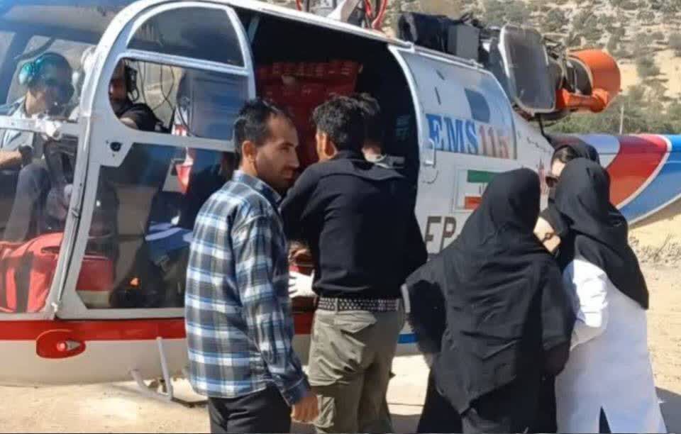 نوزاد عجول در بالگرد اورژانس دزفول متولد شد