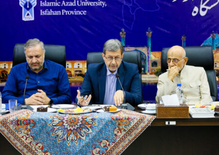 استاندار اصفهان: تحقق «شهر خورشیدی» نیازمند تسهیل‌گری نظام بانکی است