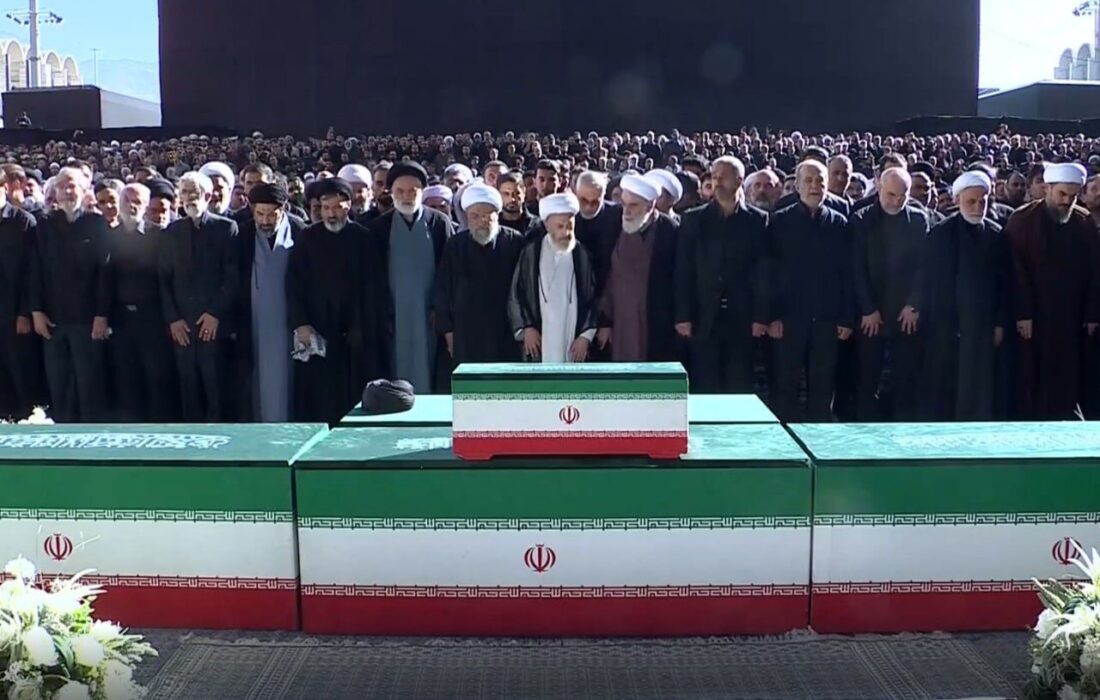 اقامه نماز بر پیکر مطهر مجاهد شهید امام خامنه‌ای