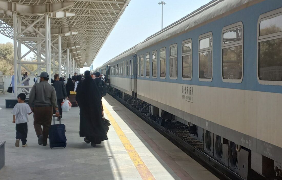 جابجایی ریلی ۳۴۵ هزار زائر اربعین