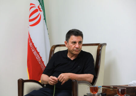 قلعه‌نویی: منتقدان رزومه‌ خود را رو کنند/ باید در جام ملت‌ها، مدعی قهرمانی باشیم