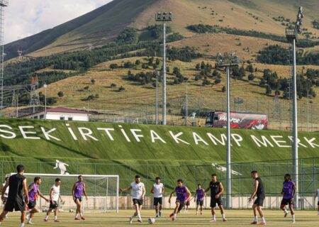 دیدار دوستانه پرسپولیس با قهرمان آفریقا