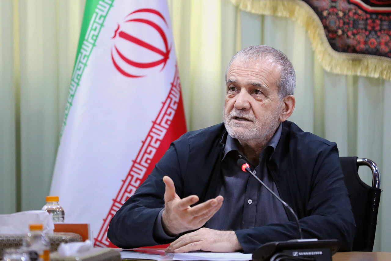 پزشکیان: جامعه امروز بیش از هر زمان به همدلی و اخلاق قرآنی نیاز دارد