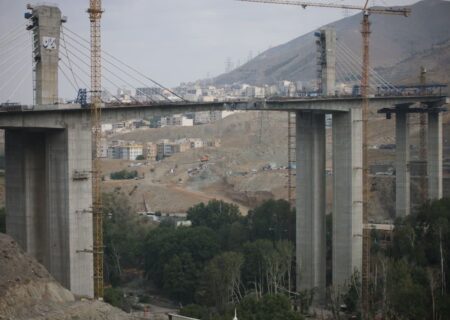 بازدید قائم پناه از روند آواربرداری و بازسازی پل شهید رئیسی (B۱) در البرز