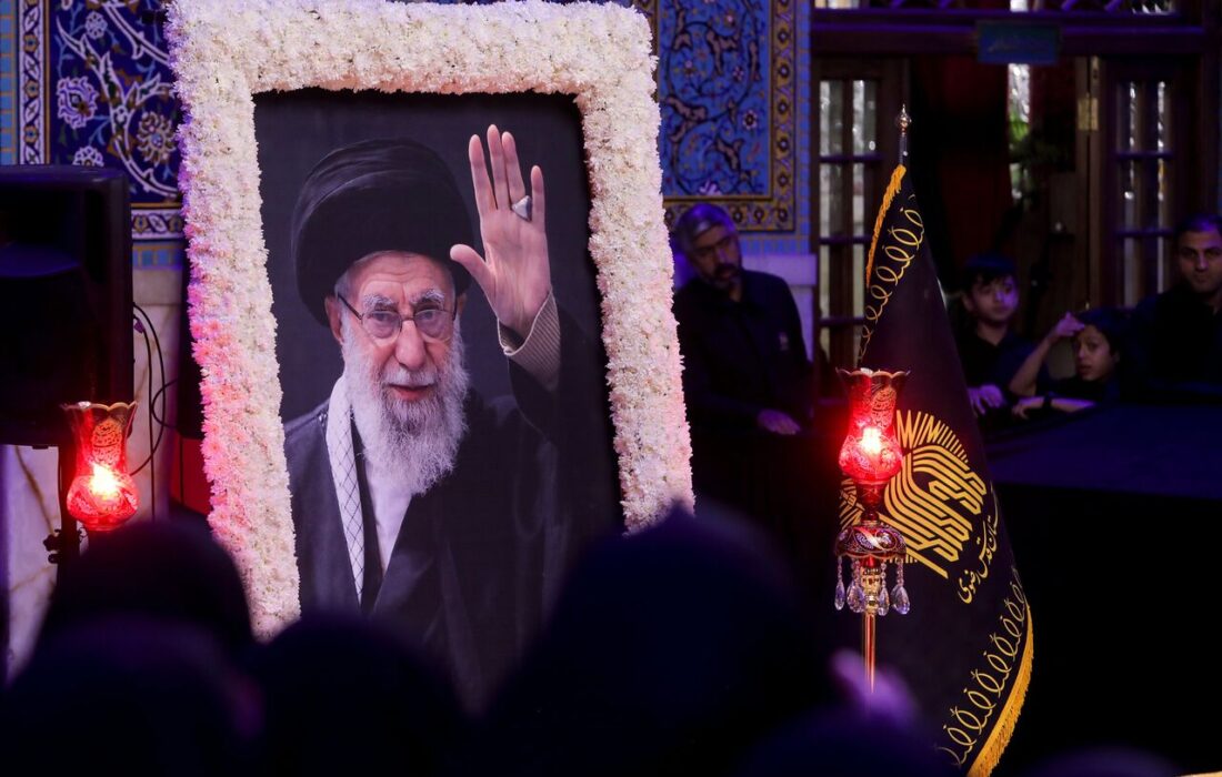«با تو در عهدیم تا صبح ظهور»؛ شعار ویژه مراسم‌های چهلم «آقای شهید ایران»