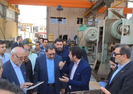 بازدید وزیر صنعت از واحد آسیب دیده از تجاوز آمریکا در دولت‌آباد اصفهان