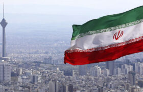 کارشناس عراقی: ایران دارای جایگزین‌های اقتصادی برای مقابله با تحریم‌ها است