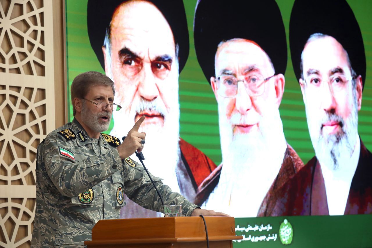 سرلشکر حاتمی‌: ایران میدان آزمون توطئه‌های دشمنان نیست