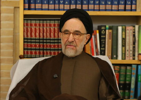 سید محمد خاتمی: تهاجم خارجی و جنگ همه‌جانبه ایران را از پا در نمی‌آورد