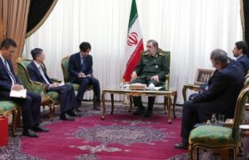 محسن رضایی: آمریکا باید جنگ را پایان دهد و پول‌های مسدود شده ایران را بپردازد