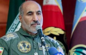 تجلیل فرمانده هوانیروز ارتش از بانویی که فرزند، خواهر و همسر شهید بود