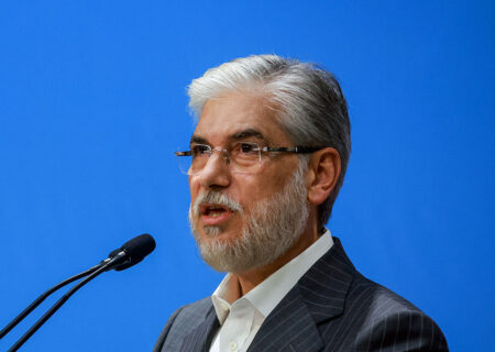 سیمایی: هیچ عاملی نباید باعث «خودتحریمی علمی» شود