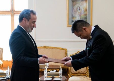 دیدارهای دیپلماتیک عراقچی با سفرا و نمایندگان خارجی